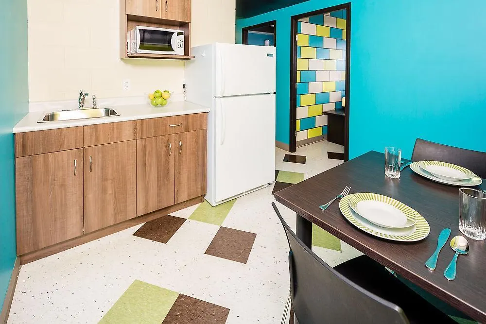 Hotel University Of Winnipeg Downtown Hostel