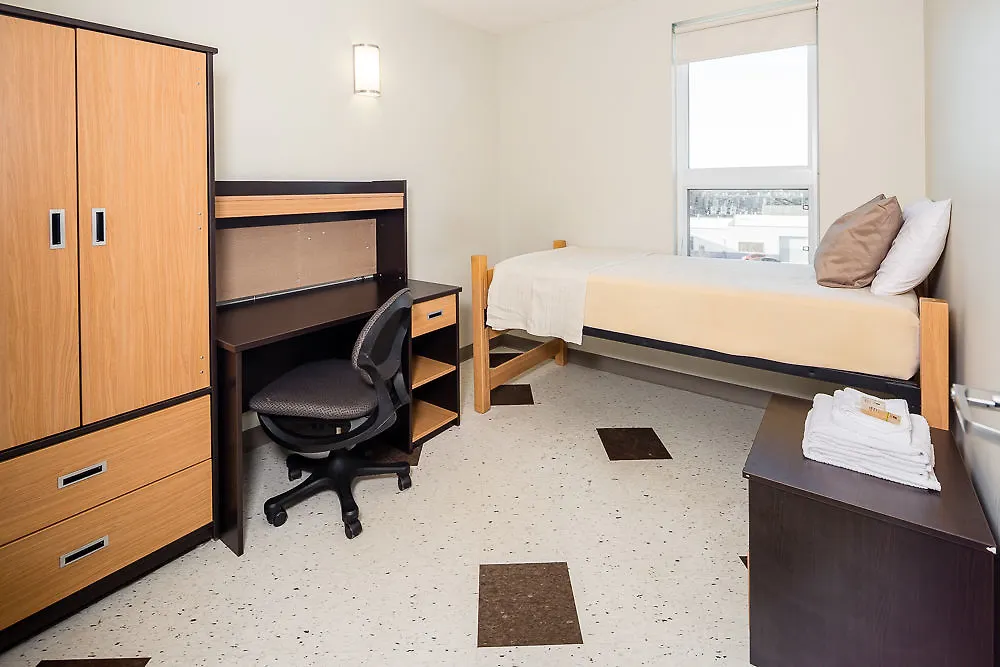 Hotel University Of Winnipeg Downtown Hostel