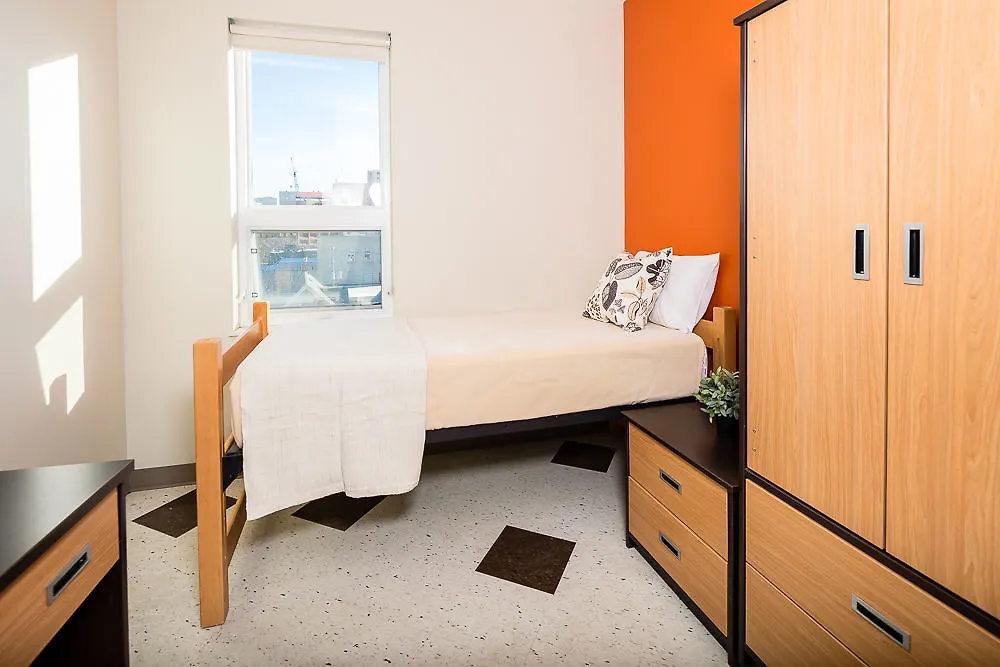 University Of Winnipeg Downtown Hostel 2*,  Canada