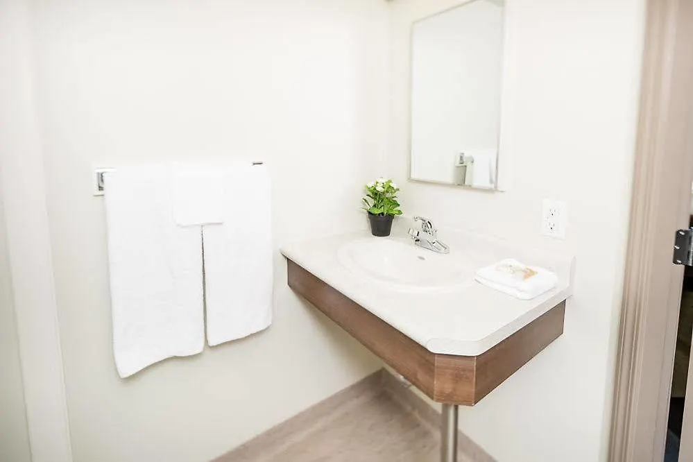 Hotel University Of Winnipeg Downtown Hostel